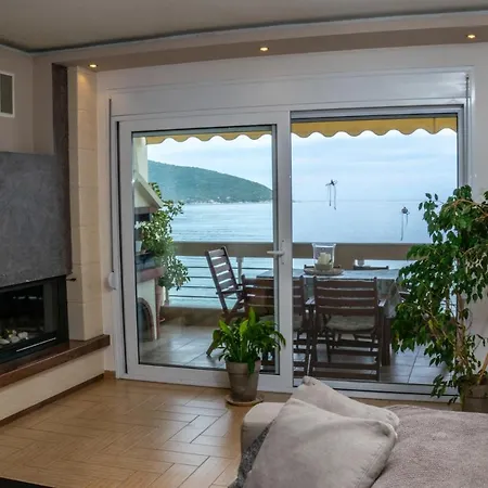 Seasthedayapartment Апартаменты
